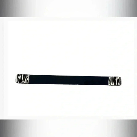 Zebra Print leather belt Black and White Silver clasp  black stretch size large - Picture 5 of 9